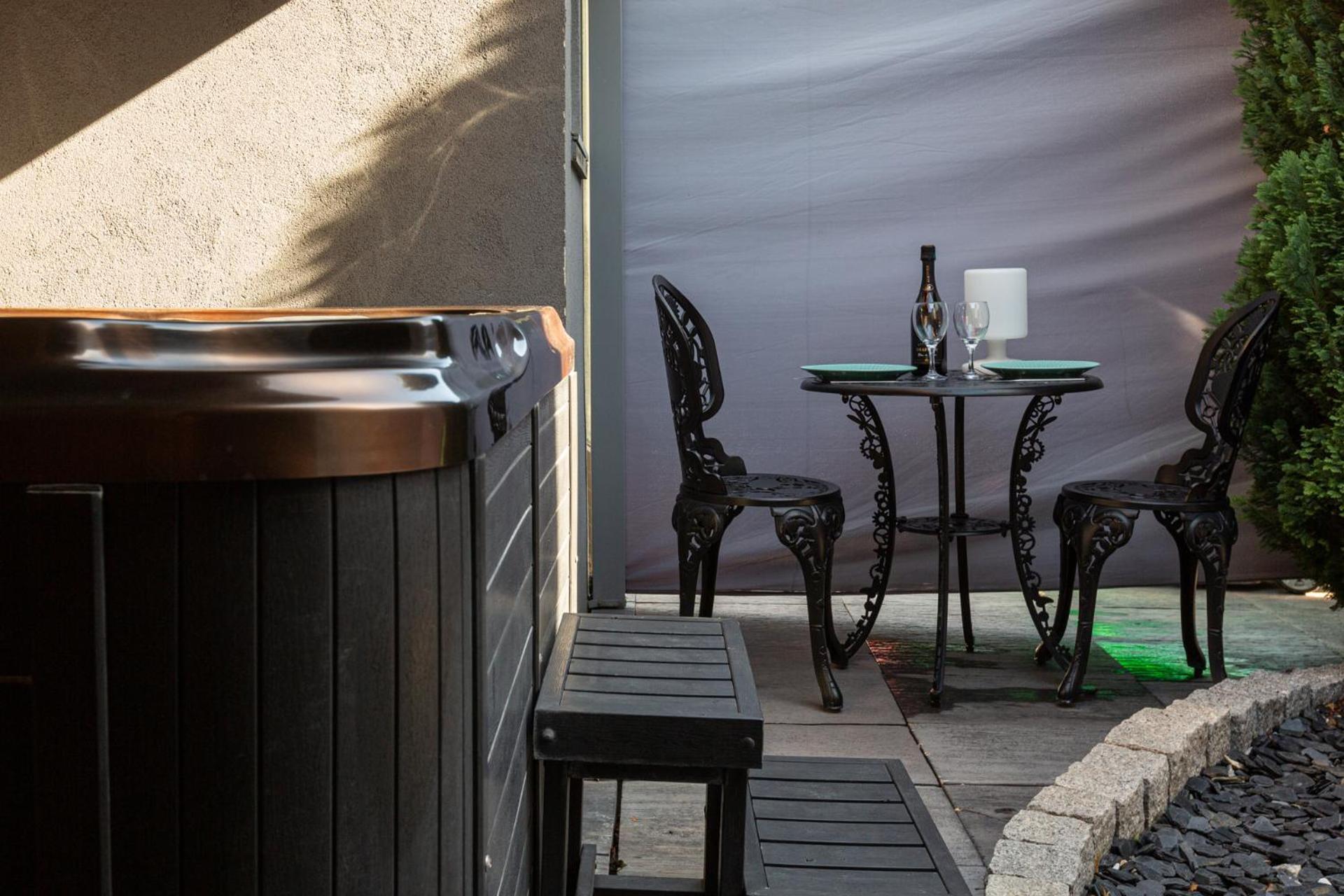 Gites Spa Strasbourg - Studio Romantique, Jacuzzi, Sauna, Terrasse Privee Furdenheim Eksteriør billede