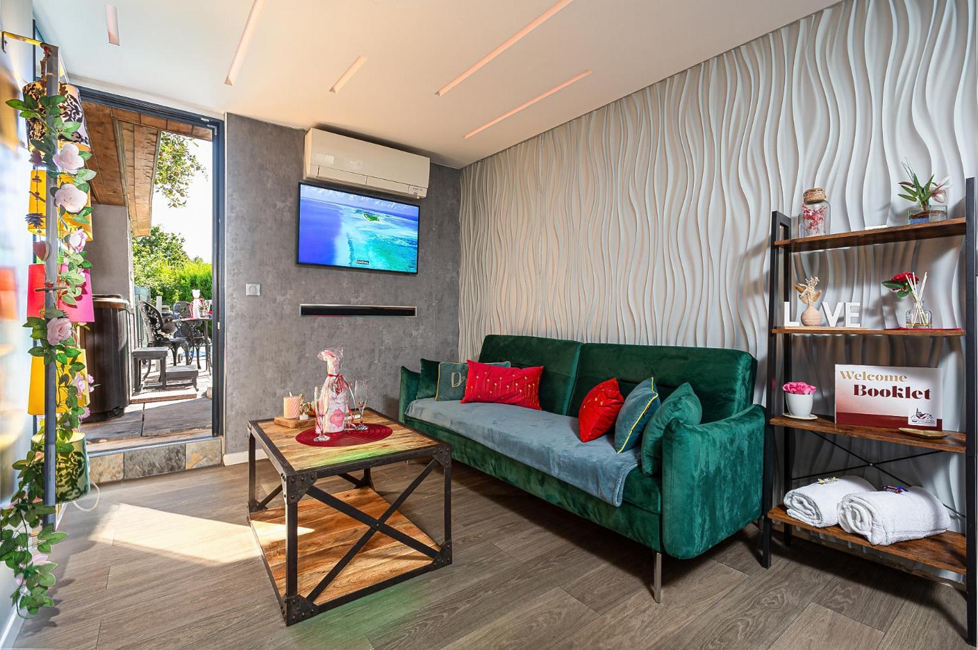 Gites Spa Strasbourg - Studio Romantique, Jacuzzi, Sauna, Terrasse Privee Furdenheim Eksteriør billede