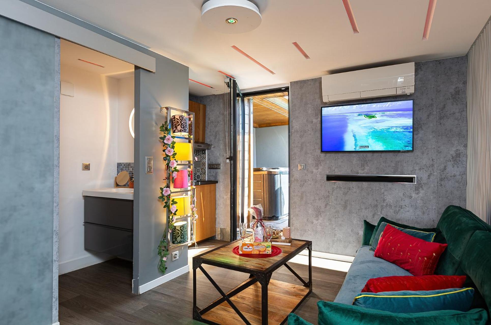 Gites Spa Strasbourg - Studio Romantique, Jacuzzi, Sauna, Terrasse Privee Furdenheim Eksteriør billede